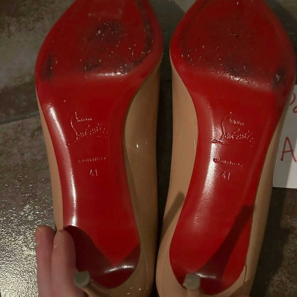 Louboutin Kate 70mm in color blush (nude)
Size 41 - Picture 5 of 9
